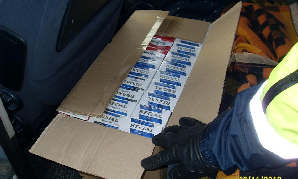 2013-11-21-1350benzínka - cigarety 4.JPG